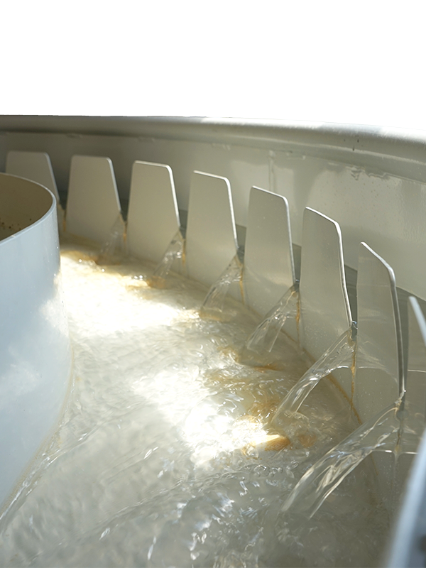 Čištění vodních ploch